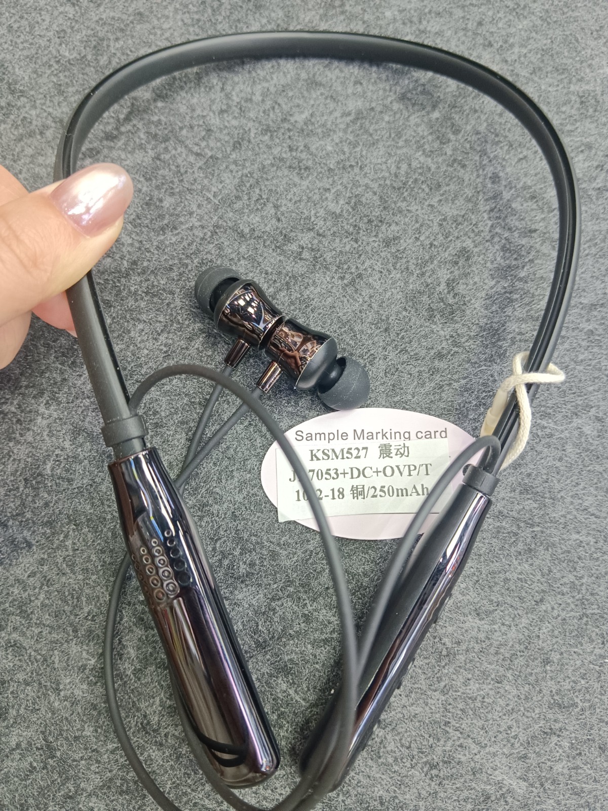 D500 Sports Neckband